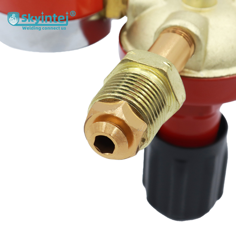 LPG Welding Regulator with 200 Bar Max Inlet Pressure G5/8 Inlet Thread